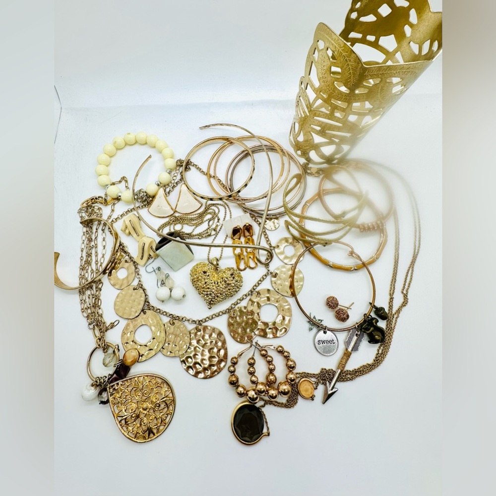 Fashion Junk Jewelry Lot